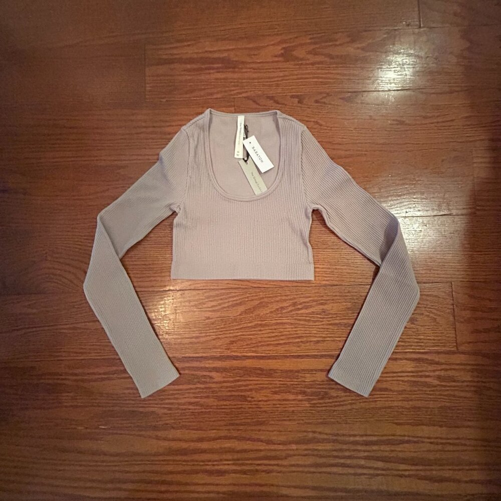 NWT Babaton Sculpt Ribbed Scoop Neck Cropped Longsleeve Size XS Seamless ARITZIA - Picture 11 of 11
